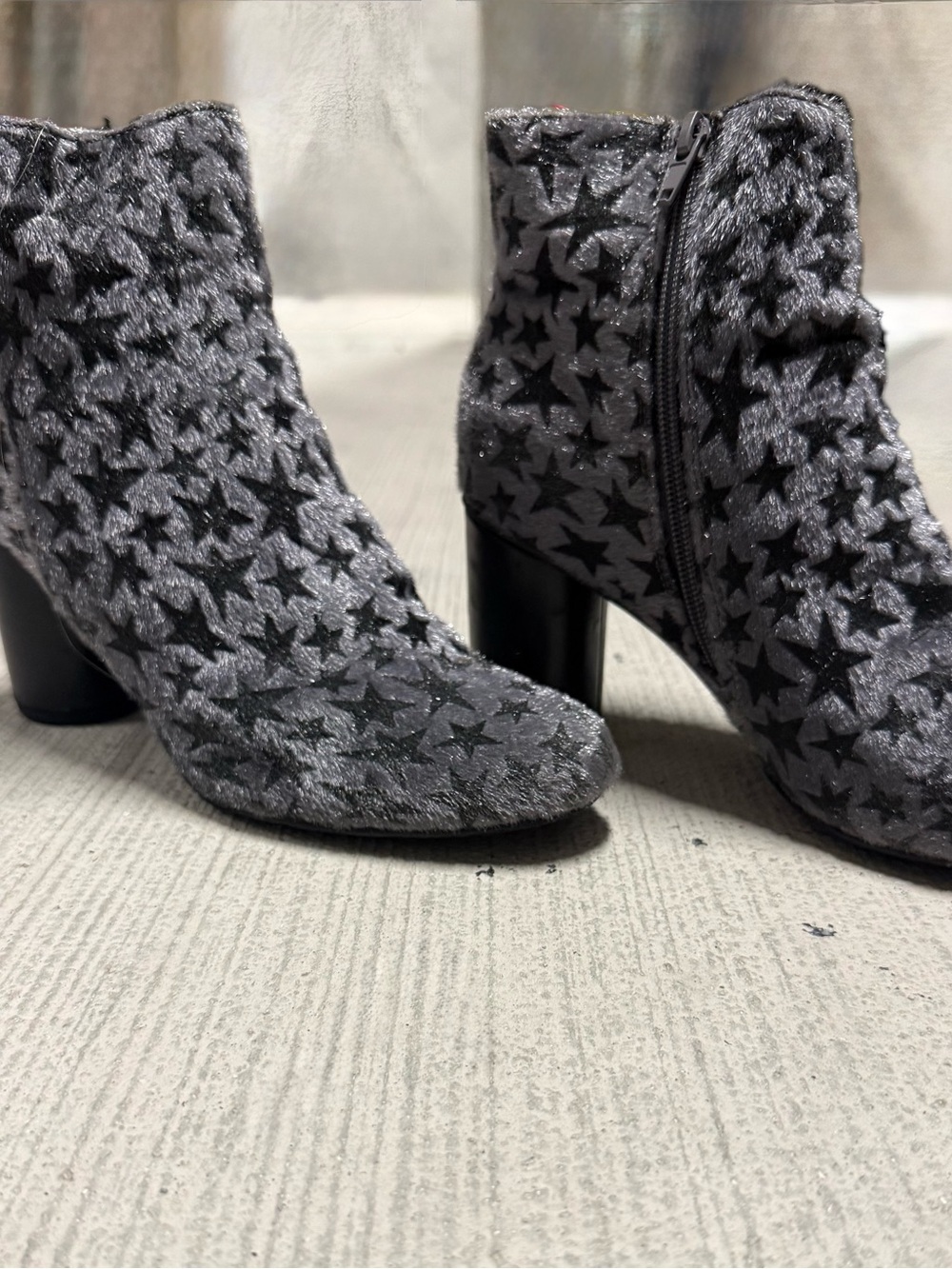 Women's Star-Embellished Ankle Booties - Gray
